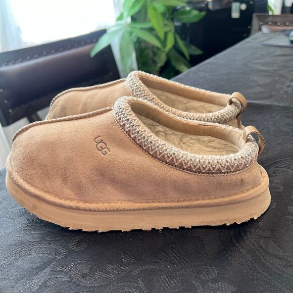 Ugg tazz slippers light tan color size 5 big kids - Picture 9 of 12